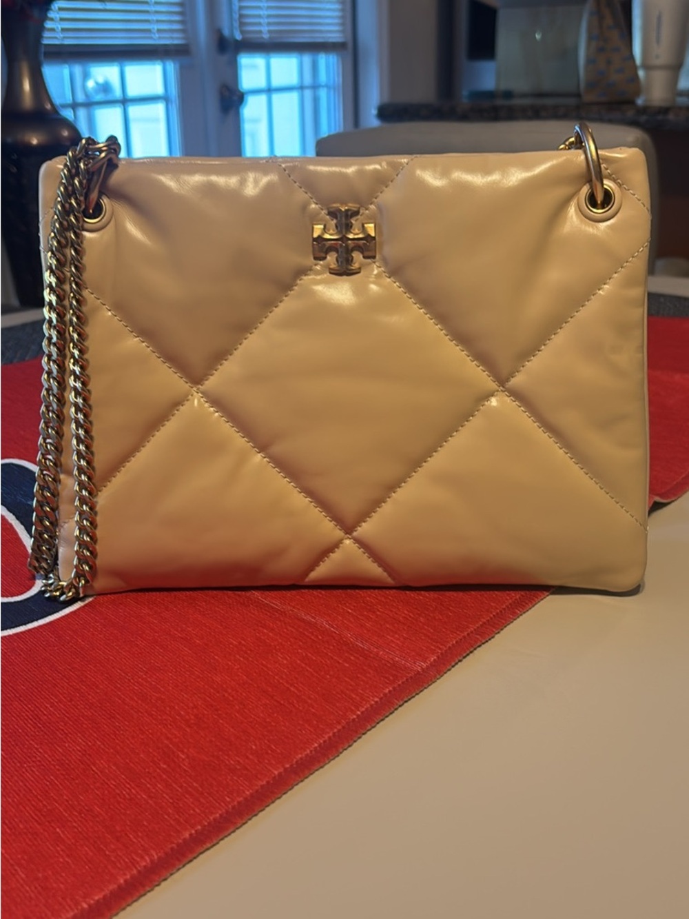 Tory Burch Kira Quilted Cream Shoulder Bag with Gold Chain - Picture 3 of 14